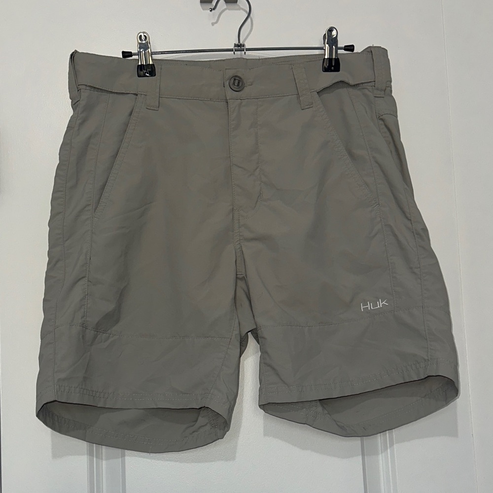 Huk Men's Gray Shorts